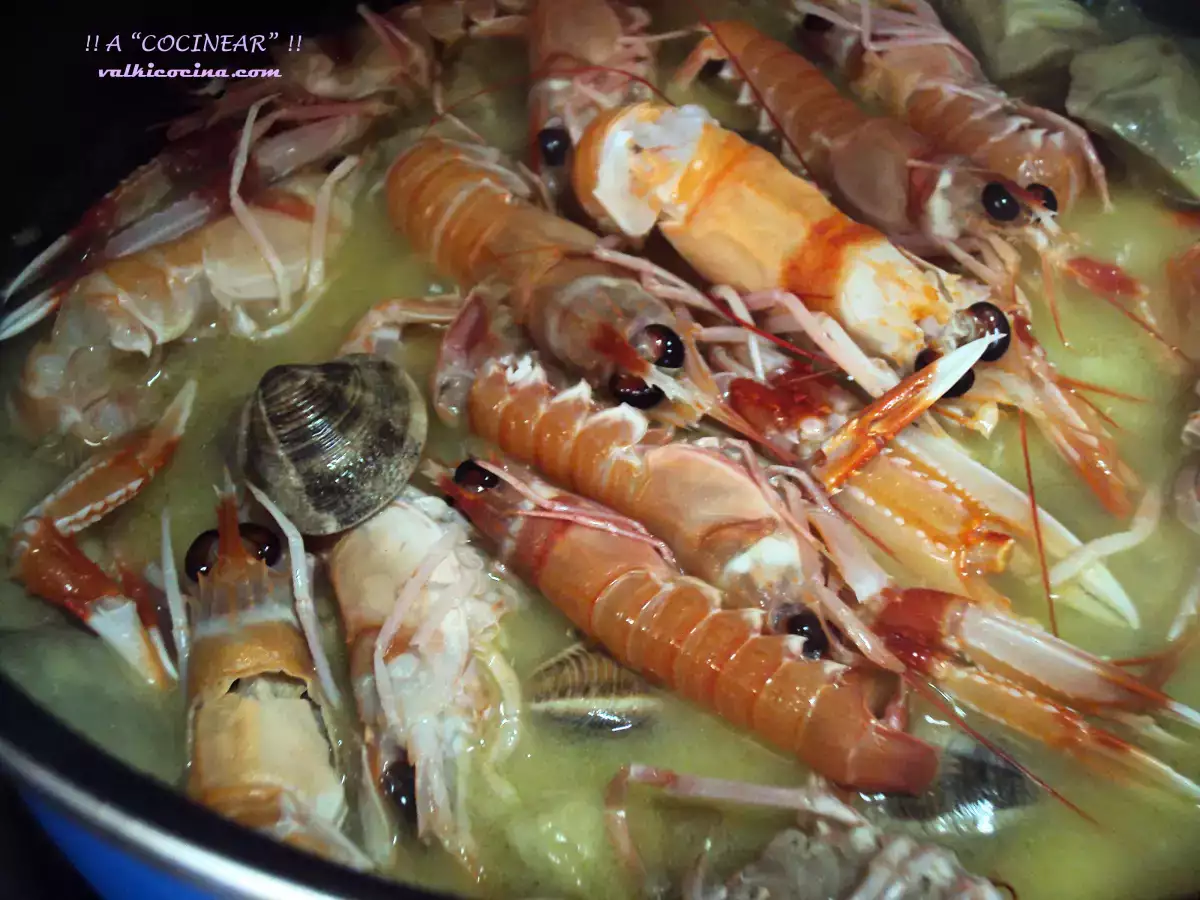 Alcachofas con almejas y cigalitas - foto 3