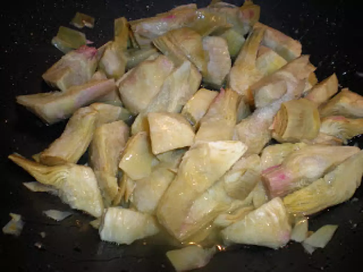 Alcachofas con gulas y huevo roto - foto 7