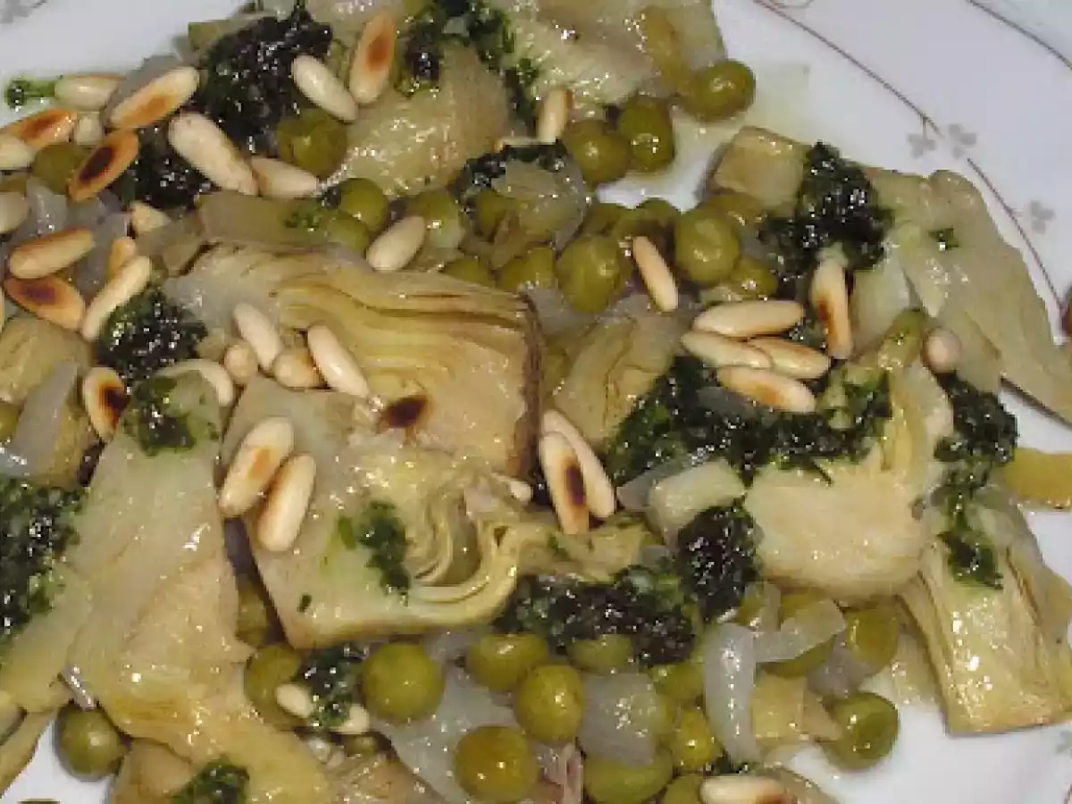 ALCACHOFAS CON PIÑONES. - foto 2