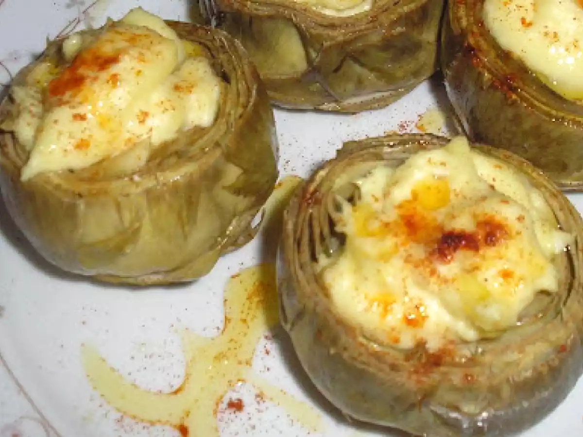 ALCACHOFAS RELLENAS DE MOUSSE DE BACALAO