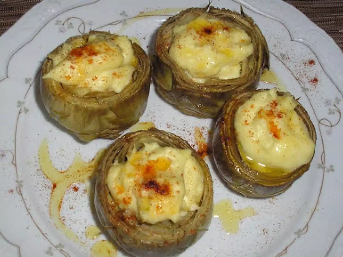 ALCACHOFAS RELLENAS DE MOUSSE DE BACALAO - foto 2
