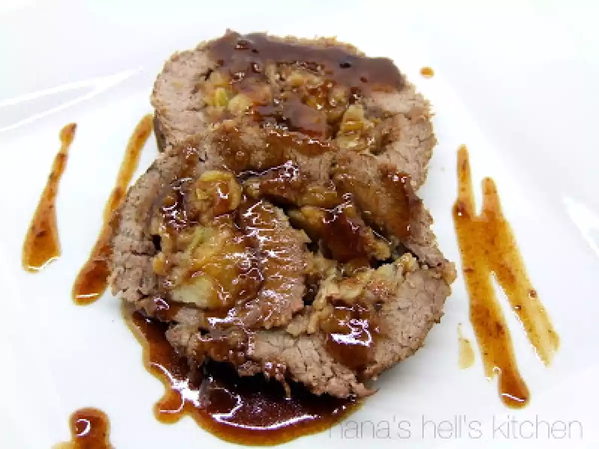 Aleta de ternera rellena de puerro, manzana y foie