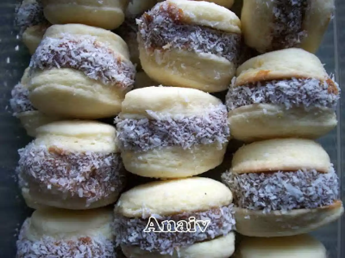 Alfajores de maizena - recetas del Bicentenario -