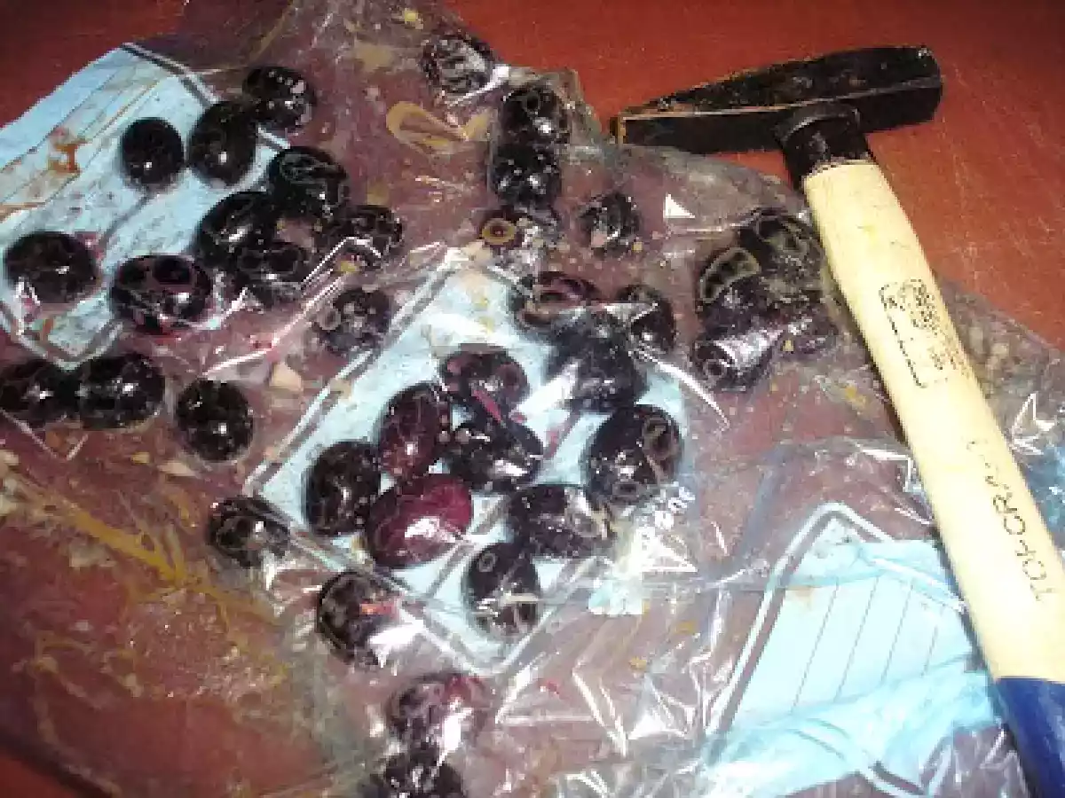 ALIÑANDO ACEITUNAS. - foto 8