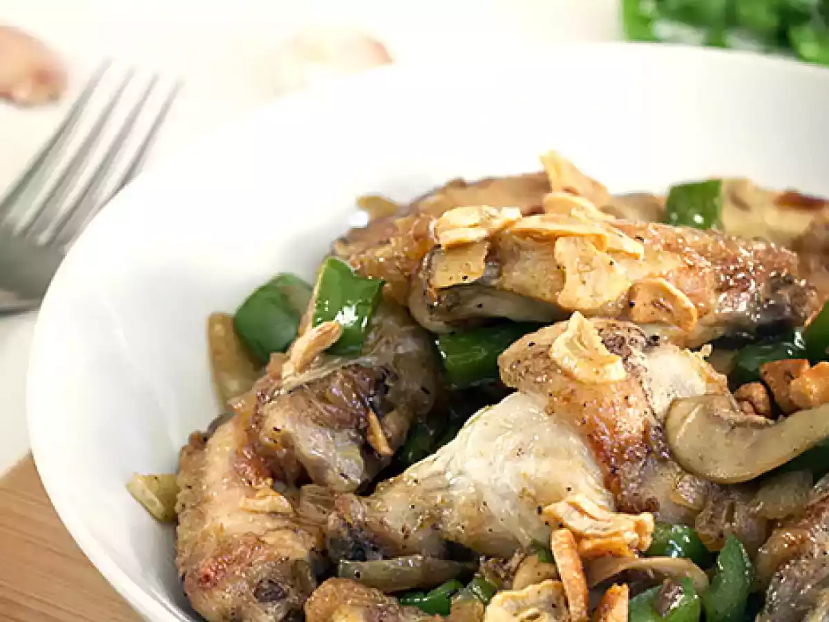 Alitas de pollo al ajillo con champiñones