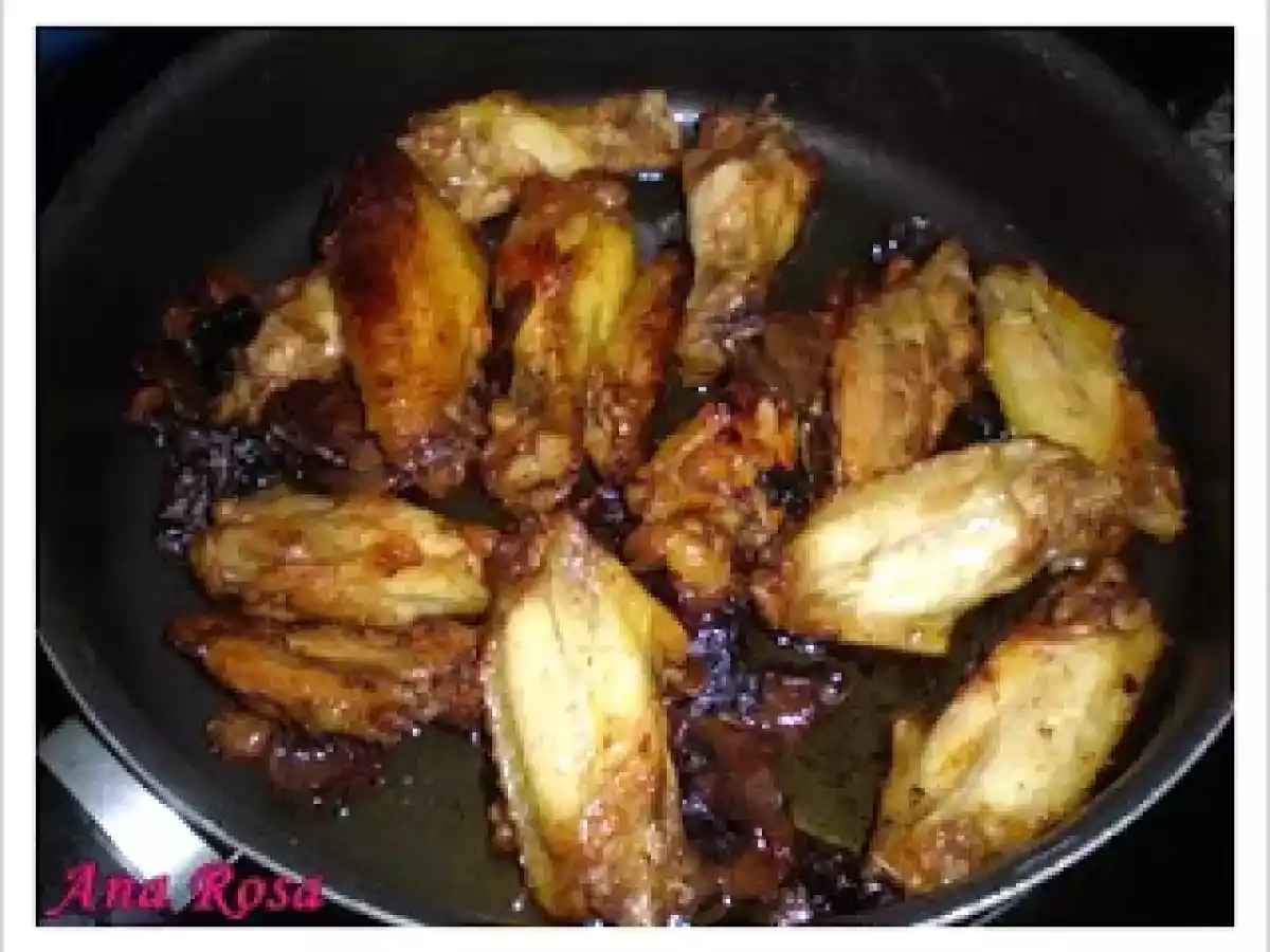 ALITAS DE POLLO CON CHAMPIÑONES