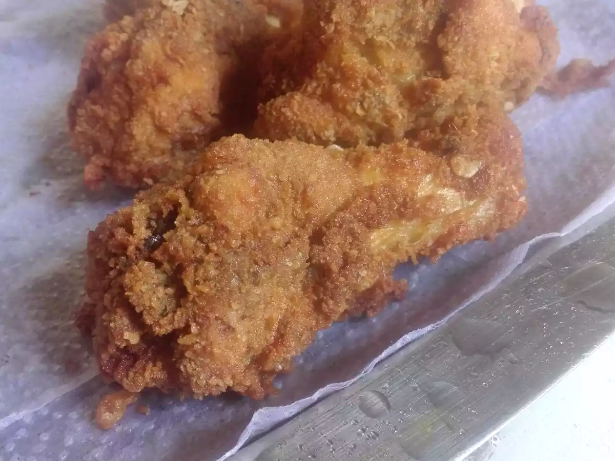 Alitas de pollo fritas