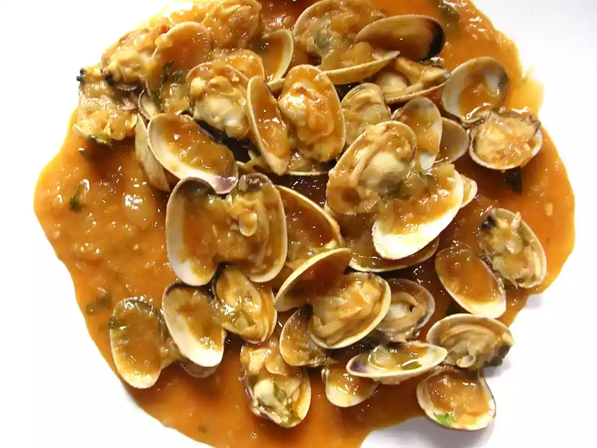 Almejas a la marinera