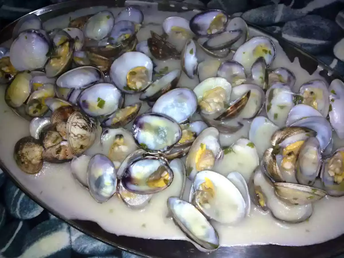 Almejas a la sidra