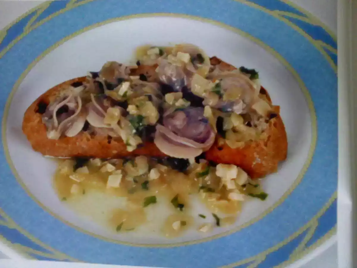 Almejas con ajos al horno