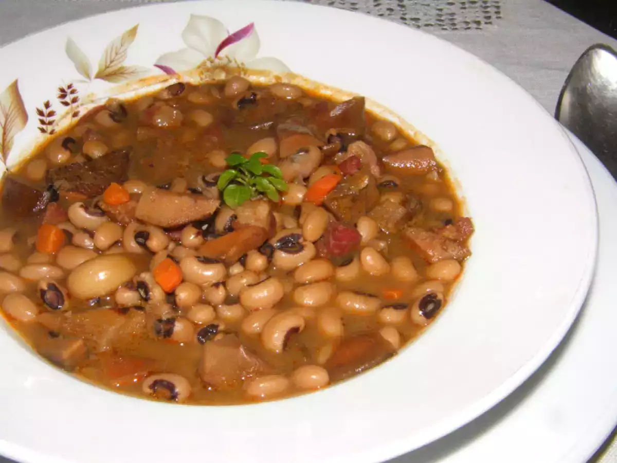 Alubias “carillas” con setas (níscalos), receta paso a paso