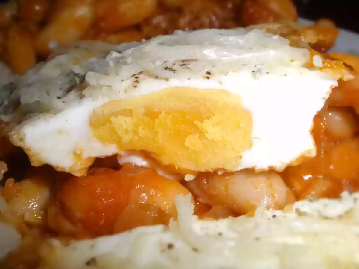 Alubias con huevos al horno - foto 2