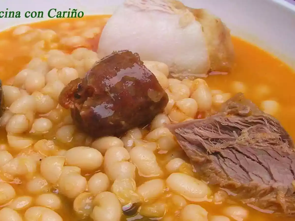 Alubias mini con chorizo y morcilla