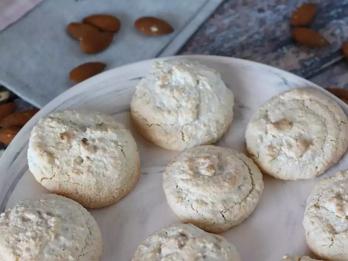 Amaretti, galletas italianas de intenso sabor a almendra - foto 3