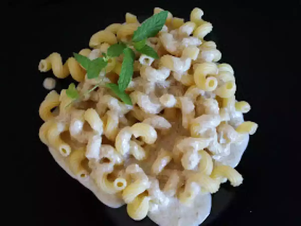 Amorelli con salsa 3 quesos - foto 2