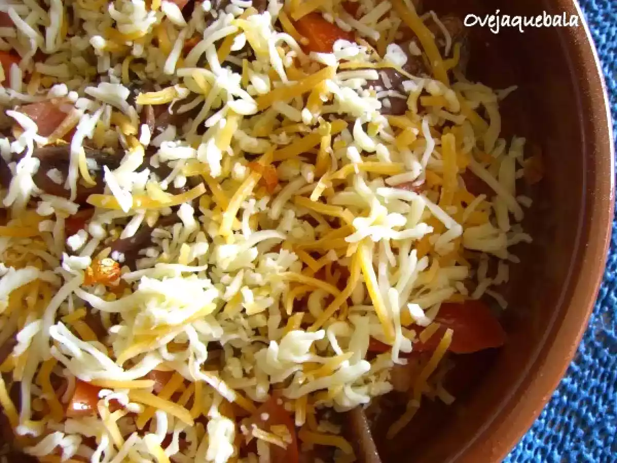 Anchoas del Cantábrico gratinadas con tomate y mezcla de quesos - foto 2