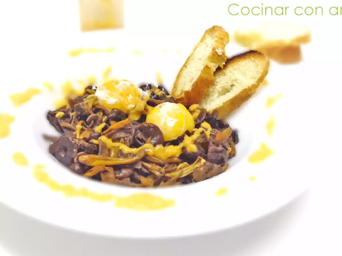 Angulas de monte con yemas y alioli suave