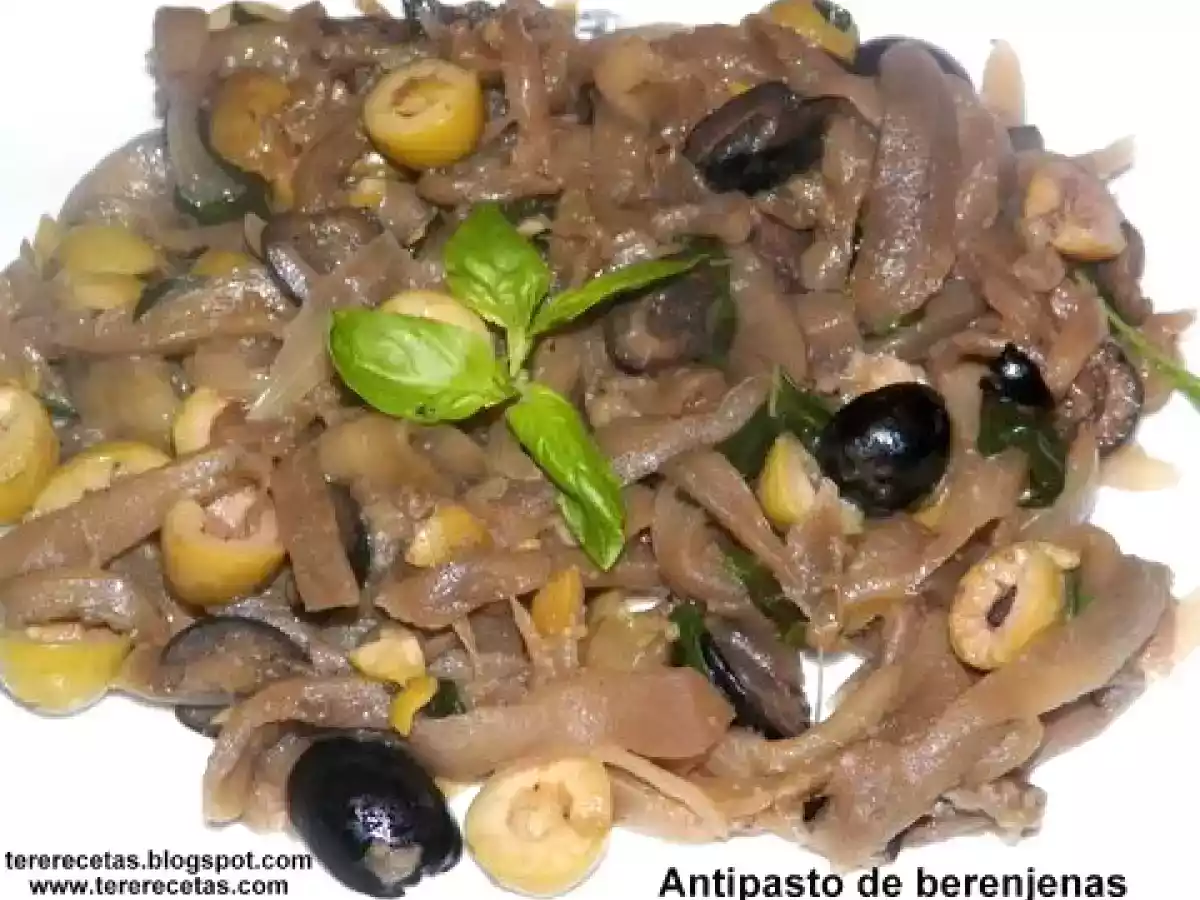 Antipasto de berenjenas.