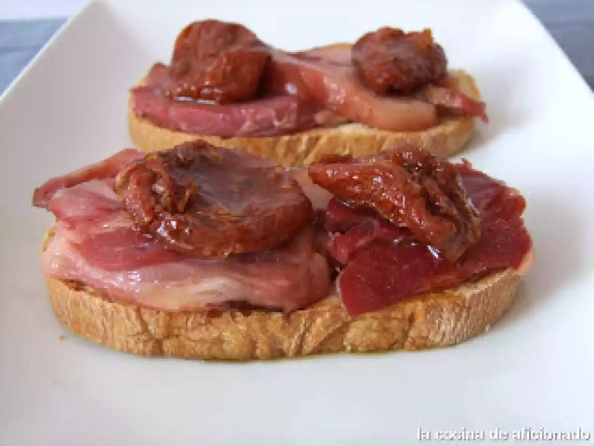 Aperitivo de codillo con tomate seco en aceite