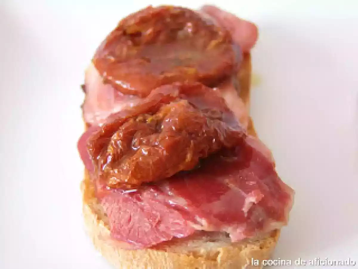 Aperitivo de codillo con tomate seco en aceite - foto 2