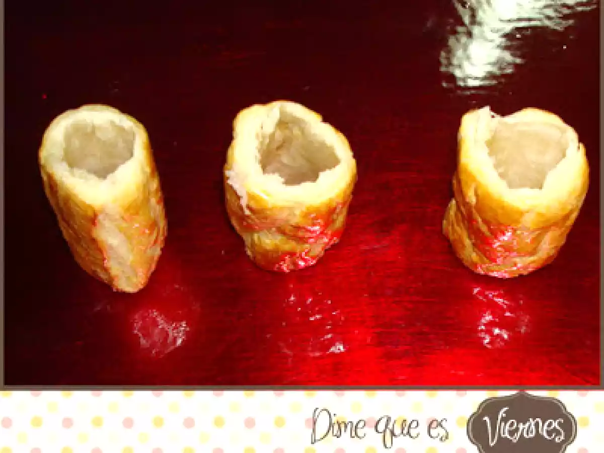 Aperitivo de Gorgonzola y nueces en rulos de hojaldre - foto 4