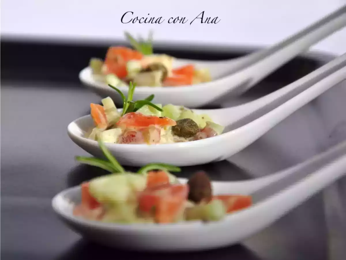 APERITIVOS DE SALMON Y PEPINO - foto 2