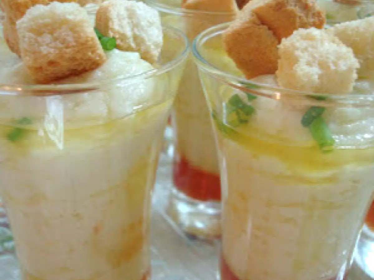 Aperitivos tosta de gambas al ajillo, patatas bravas y brandada de bacalao con confitura - foto 5