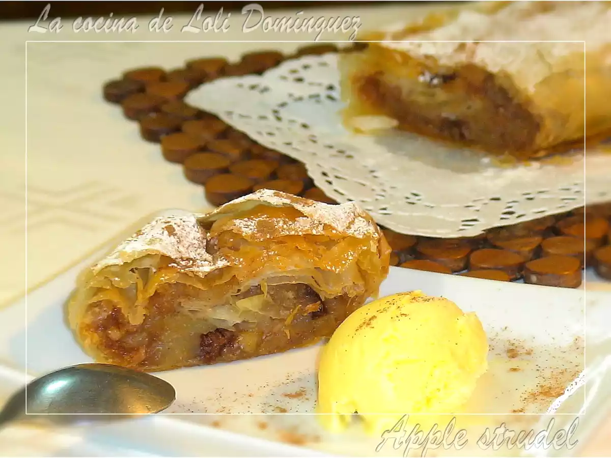Apple strudel