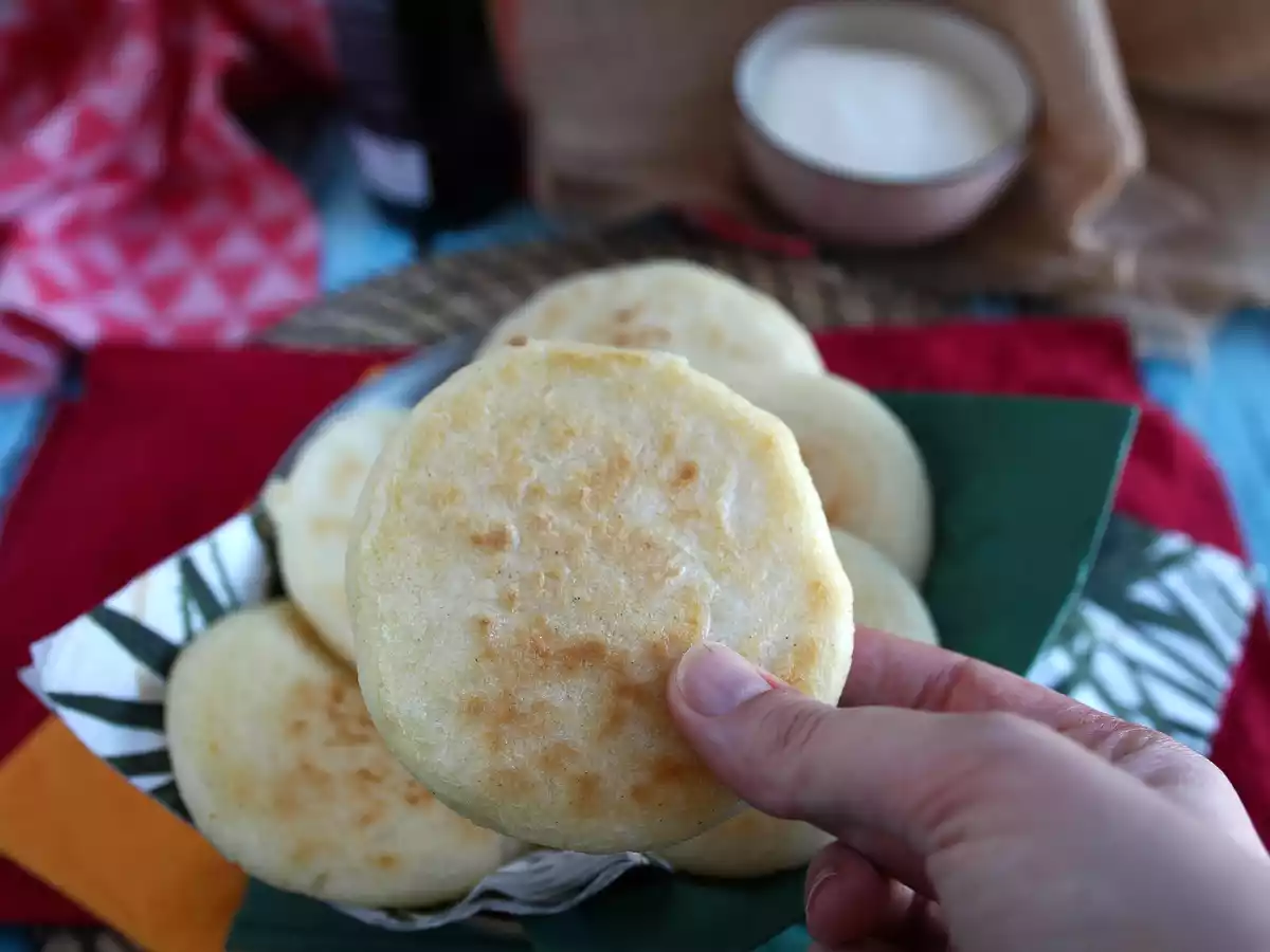 Arepas venezolanas, panecillos sin gluten con sólo 3 ingredientes - foto 2