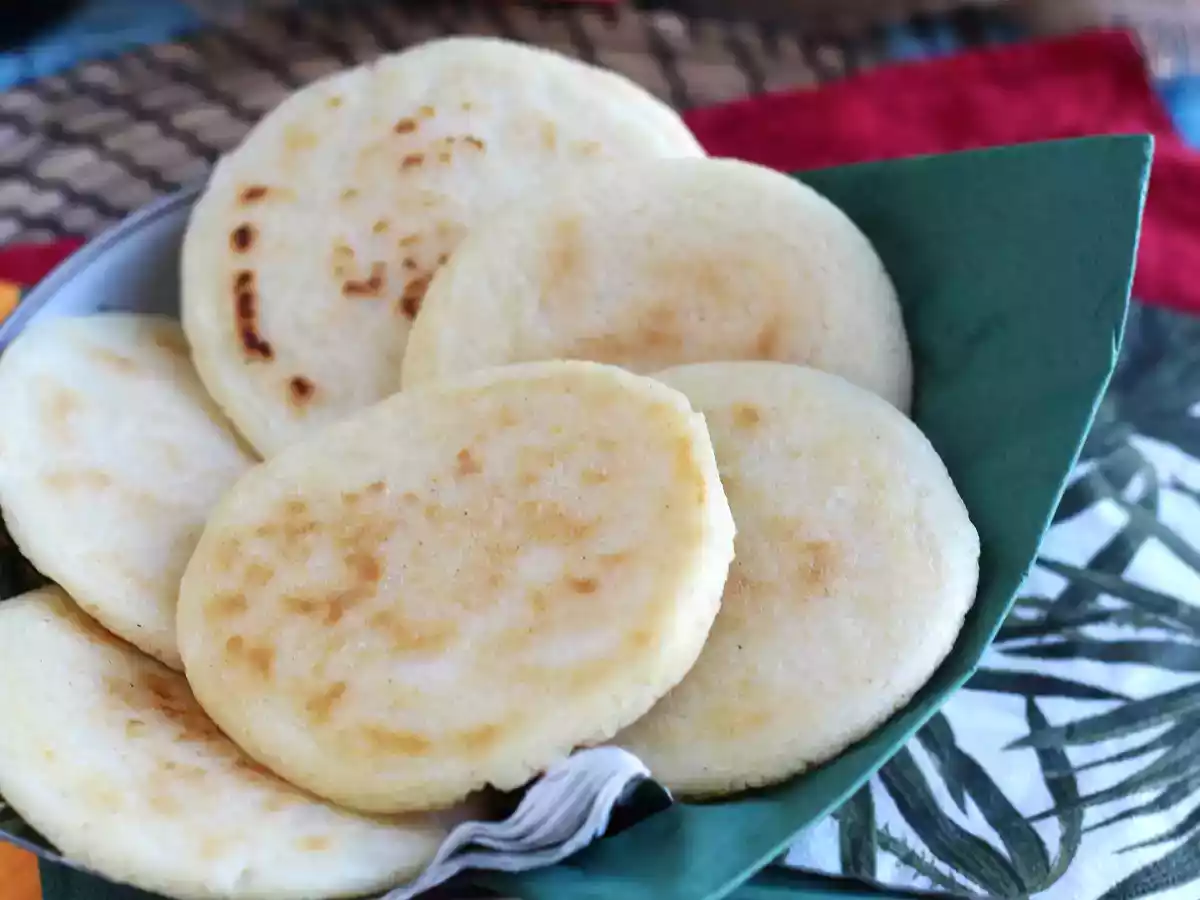 Arepas venezolanas, panecillos sin gluten con sólo 3 ingredientes - foto 4