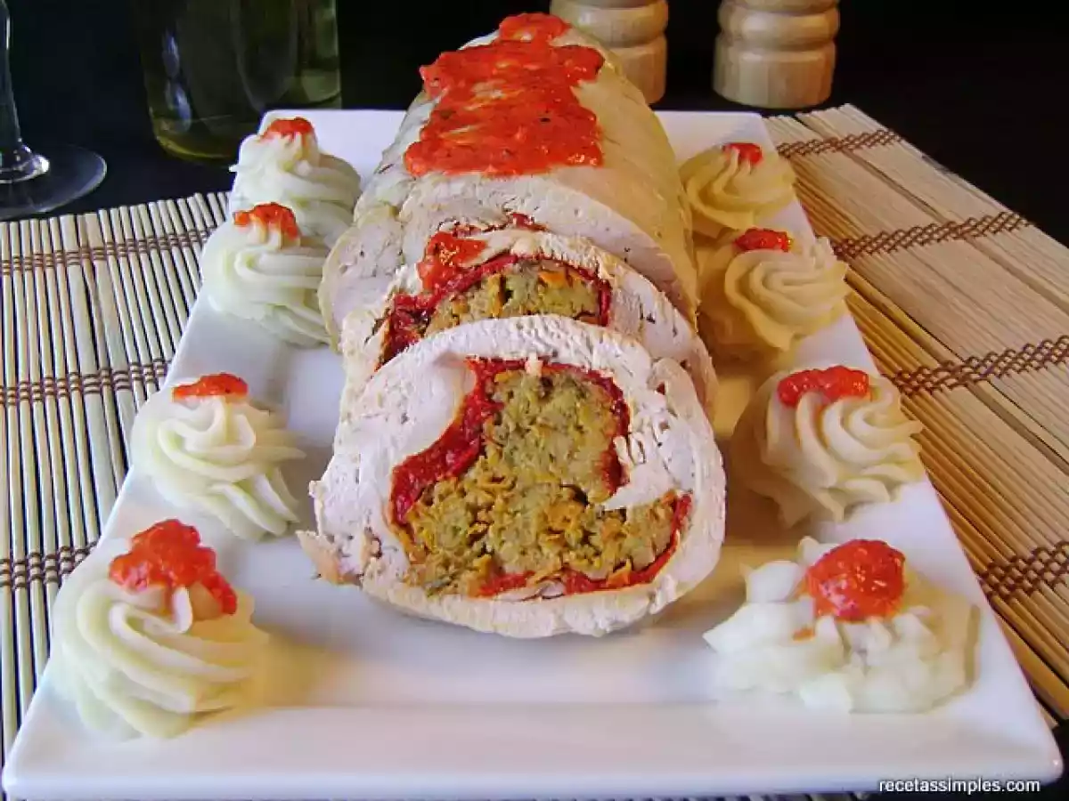 Arrollado de pollo y morrón