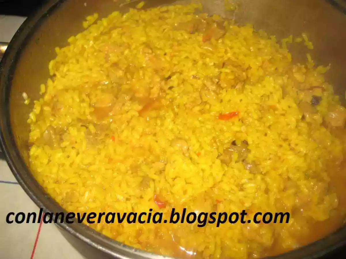 ARROZ A LA CAZUELA CON POLLO Y LONGANIZA. - foto 4