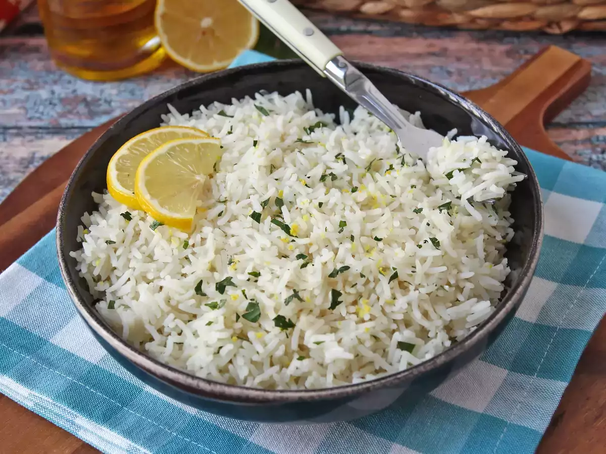 Arroz al limón fácil: la guarnición perfecta para carnes y pescados - foto 2