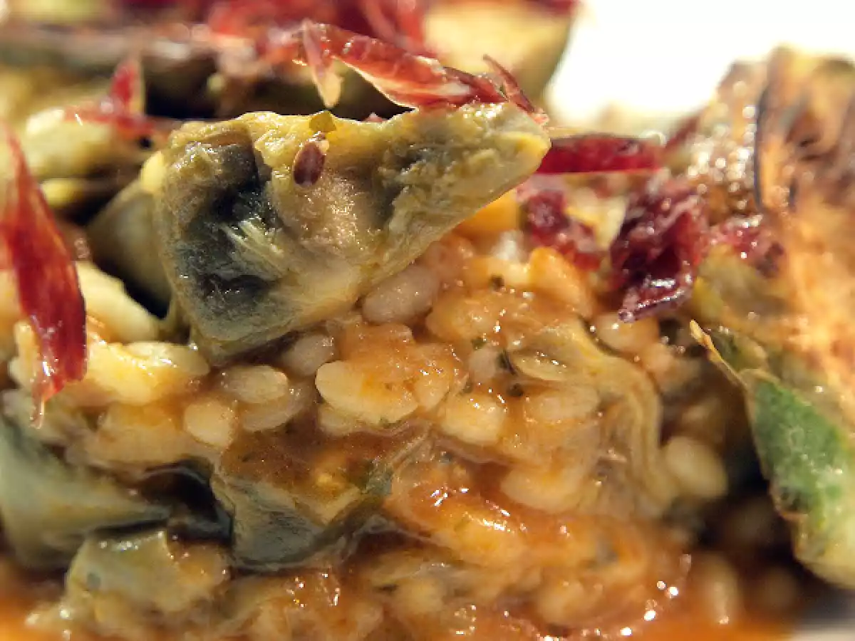 Arroz con alcachofas y jamón