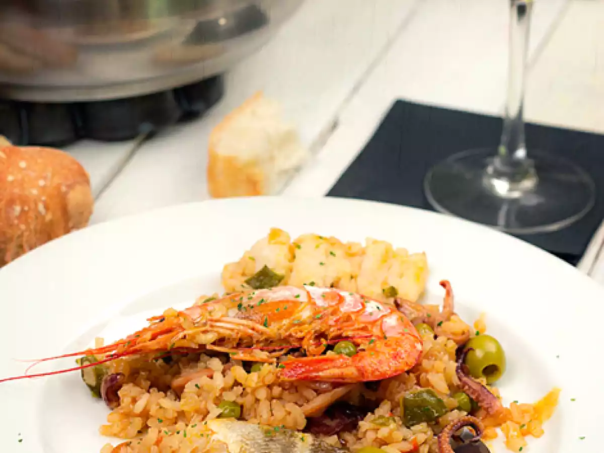 Arroz con bacalao y gambones