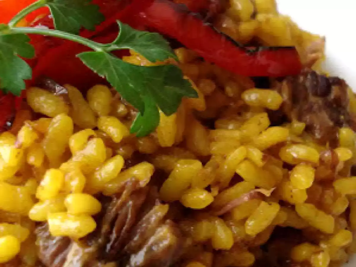 Arroz con carne guisada y pimientos - foto 3