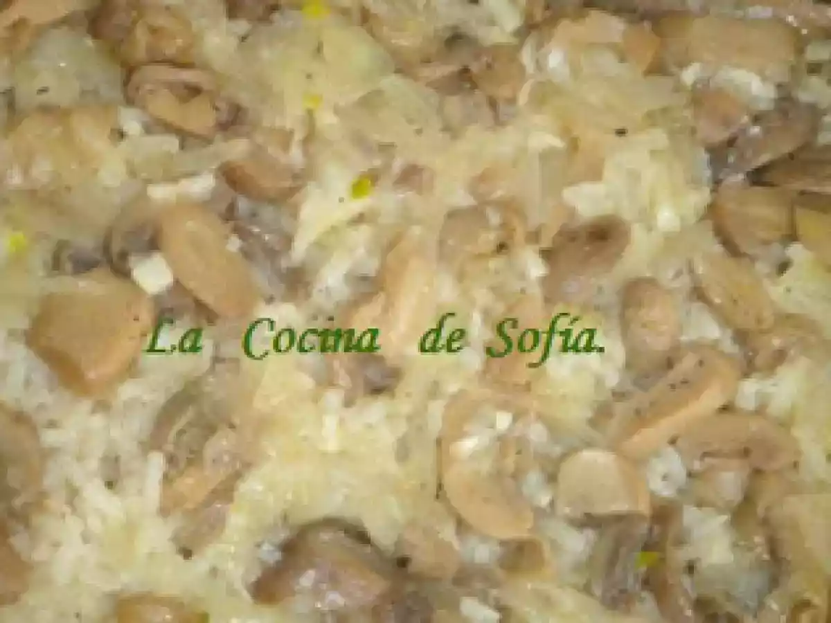 Arroz con champiñones al horno.