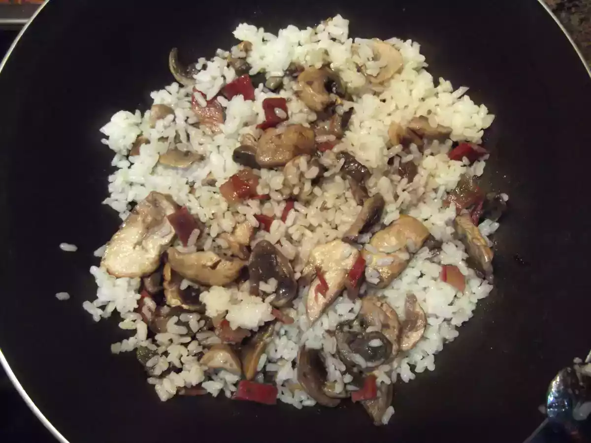 ARROZ CON CHAMPIÑONES Y JAMÓN