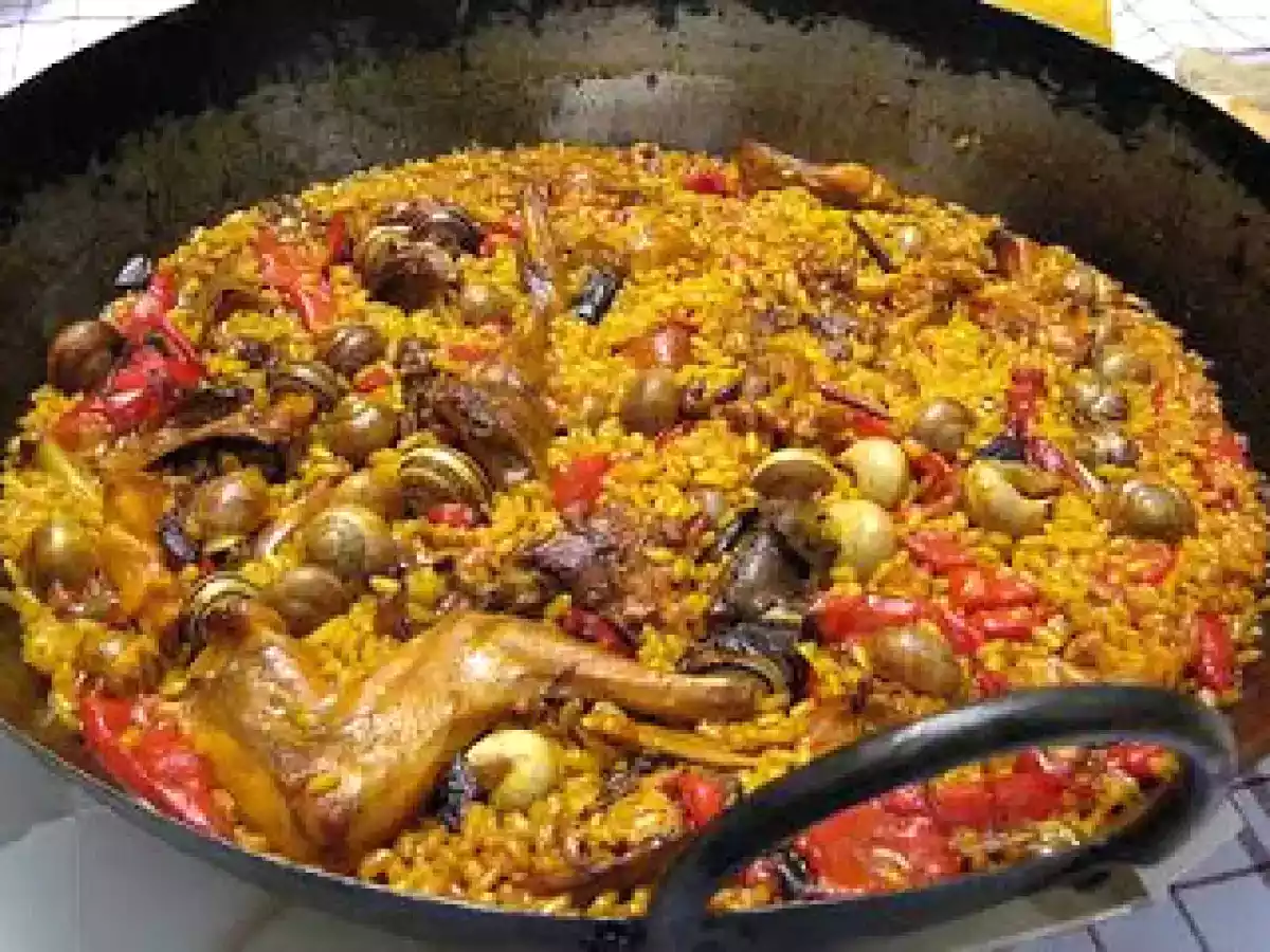 Arroz con conejo y caracoles