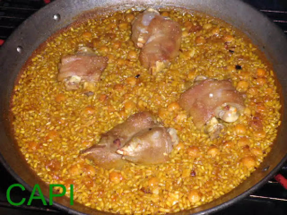 ARROZ CON MANITAS DE CERDO.