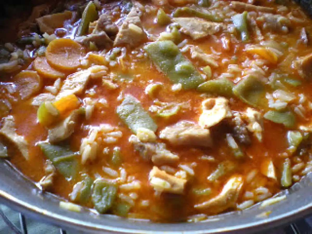 Arroz con pechuga de pollo y hortalizas