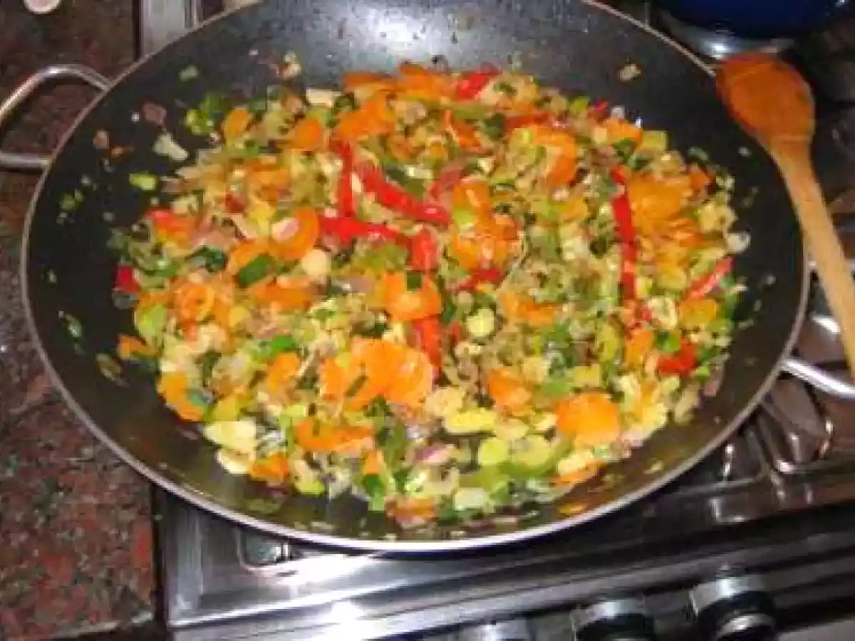 ARROZ CON POLLO AL ESTILO GAVIOTA