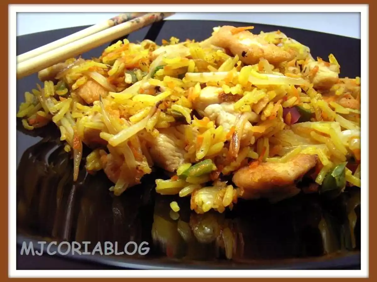 Arroz con pollo estilo chino