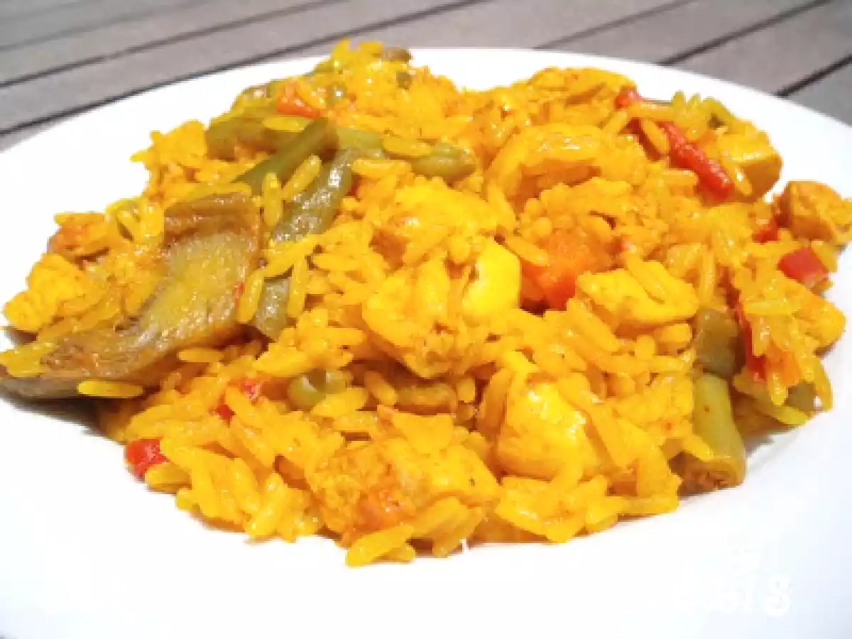 Arroz con pollo y menestra en FUSSIONCOOK