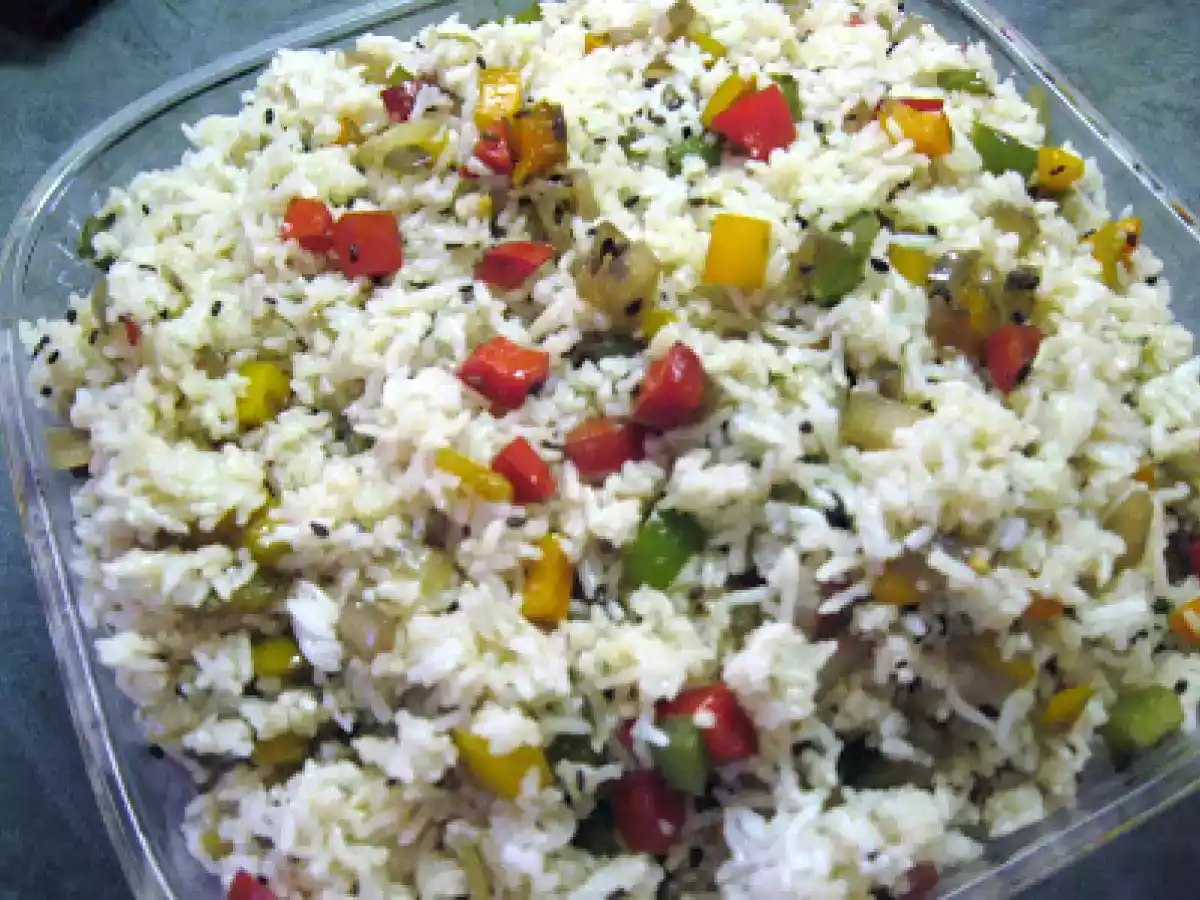 Arroz con verduritas y ajonjoli negro