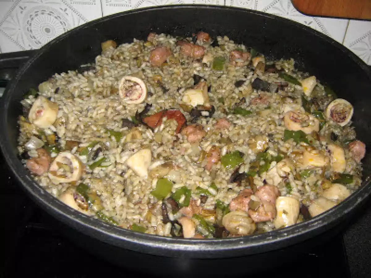Arroz de pagès con calamares en conserva