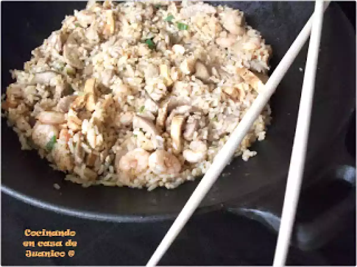 Arroz frito con setas y gambas - foto 3