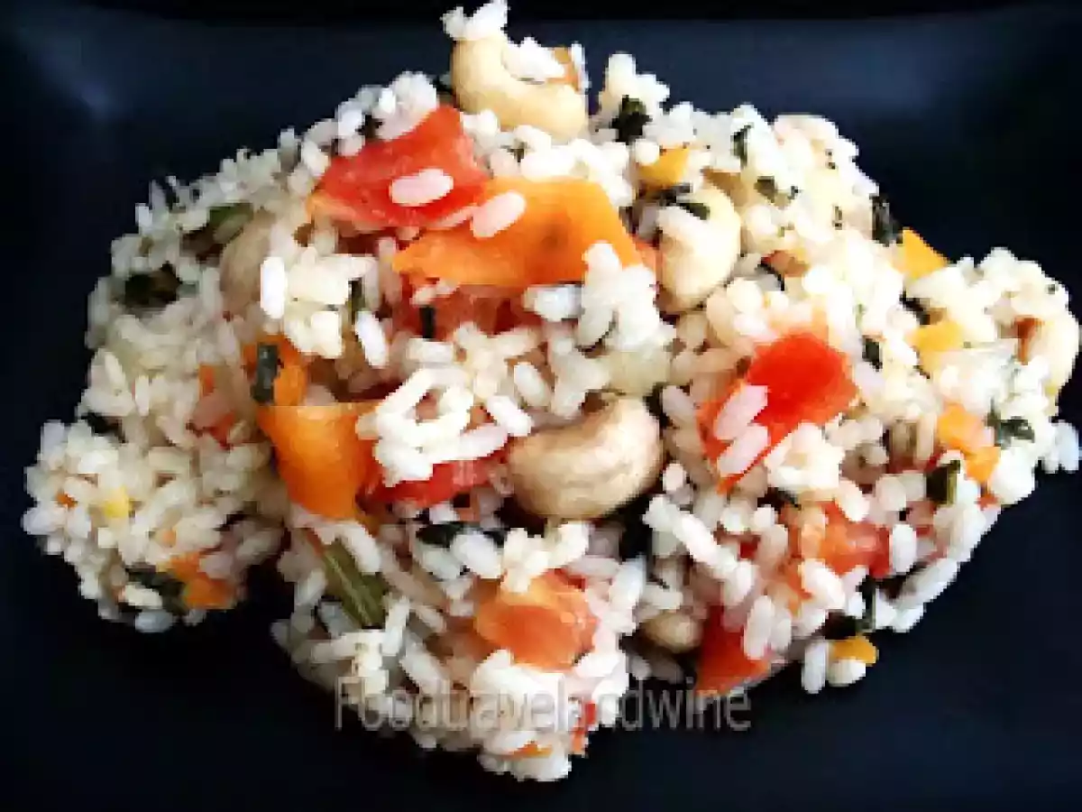 Arroz indio con tomates, espinacas, zanahoria y castañas de caju....una delicia! - foto 2