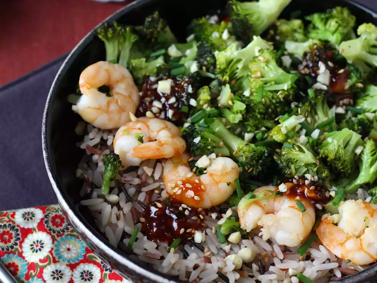 Arroz integral con brócoli, gambas y salsa picante coreana - foto 4