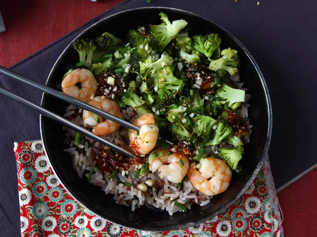 Arroz integral con brócoli, gambas y salsa picante coreana - foto 5
